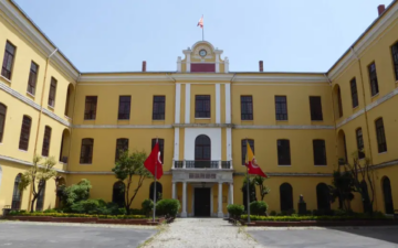 Galatasaray Lisesi giriş düzenlemesi